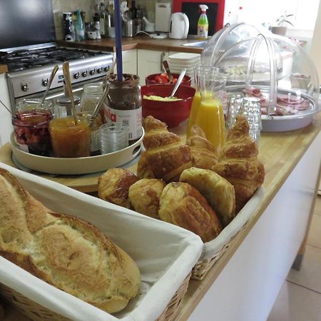 Au Grand Bonheur Bed & Breakfast Besseges Luaran gambar