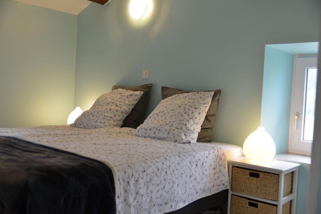 Au Grand Bonheur Bed & Breakfast Besseges Luaran gambar