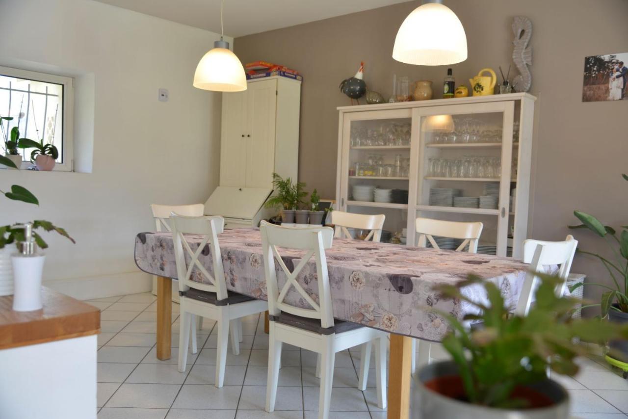 Au Grand Bonheur Bed & Breakfast Besseges Luaran gambar