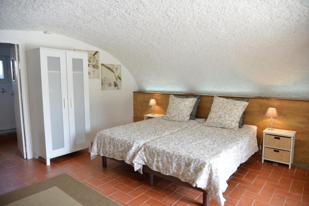 Au Grand Bonheur Bed & Breakfast Besseges Luaran gambar