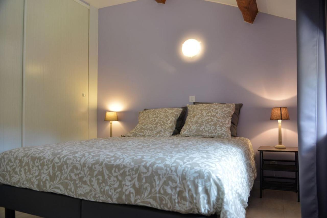 Au Grand Bonheur Bed & Breakfast Besseges Luaran gambar