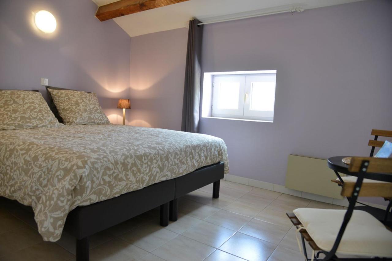 Au Grand Bonheur Bed & Breakfast Besseges Luaran gambar