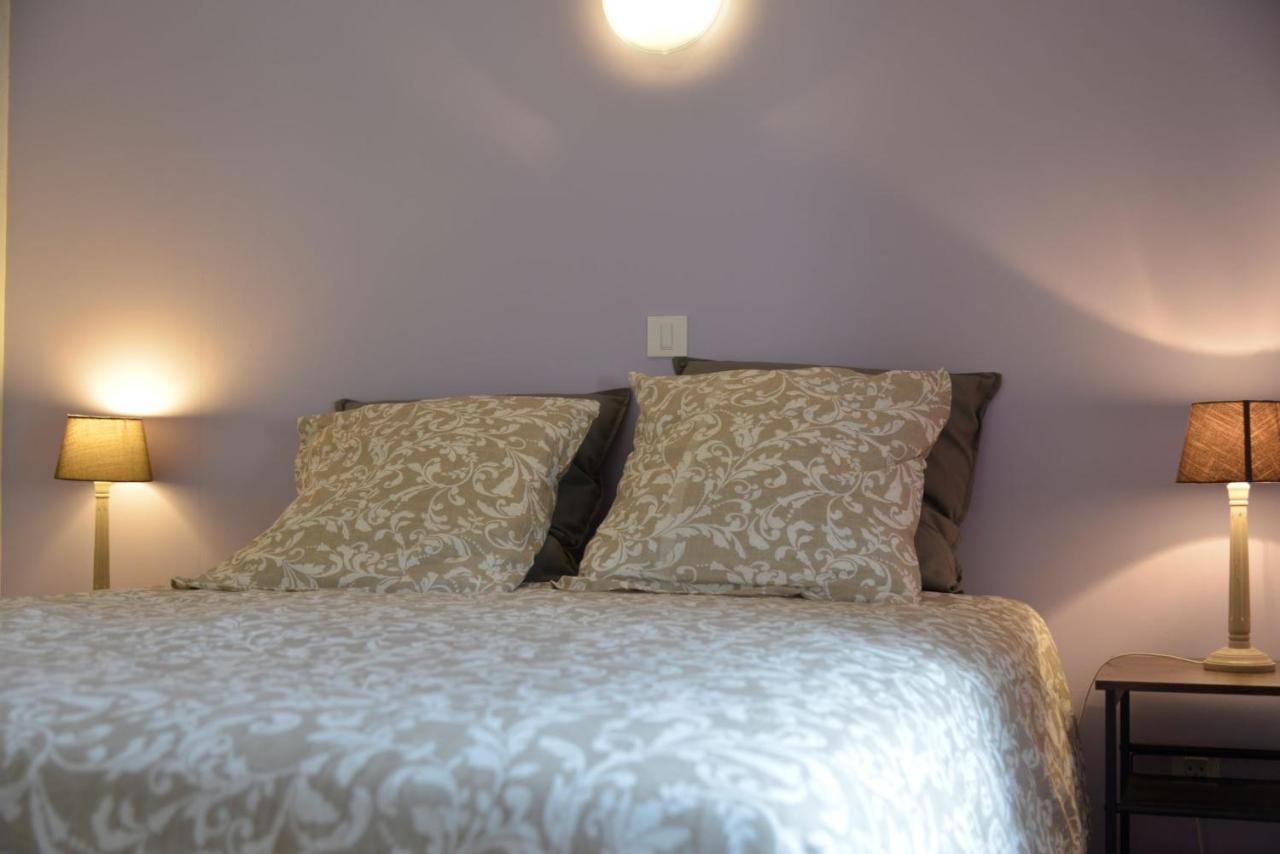 Au Grand Bonheur Bed & Breakfast Besseges Luaran gambar
