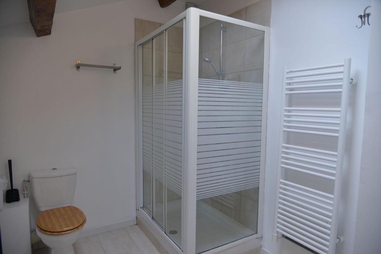 Au Grand Bonheur Bed & Breakfast Besseges Luaran gambar
