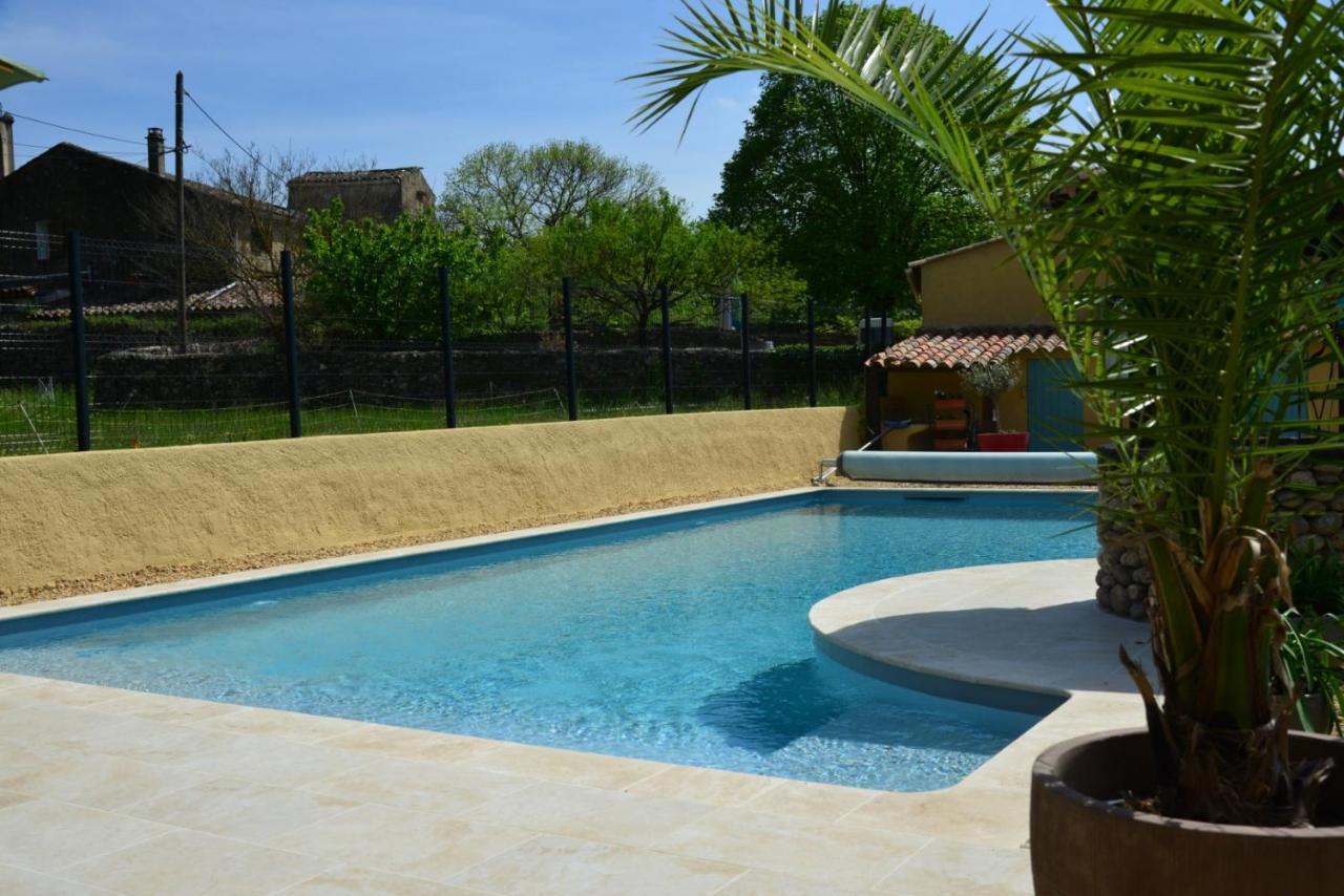 Au Grand Bonheur Bed & Breakfast Besseges Luaran gambar
