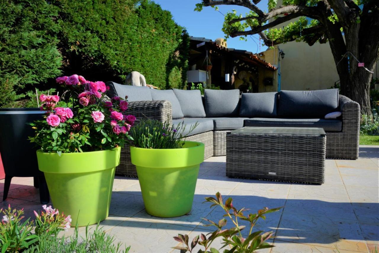 Au Grand Bonheur Bed & Breakfast Besseges Luaran gambar
