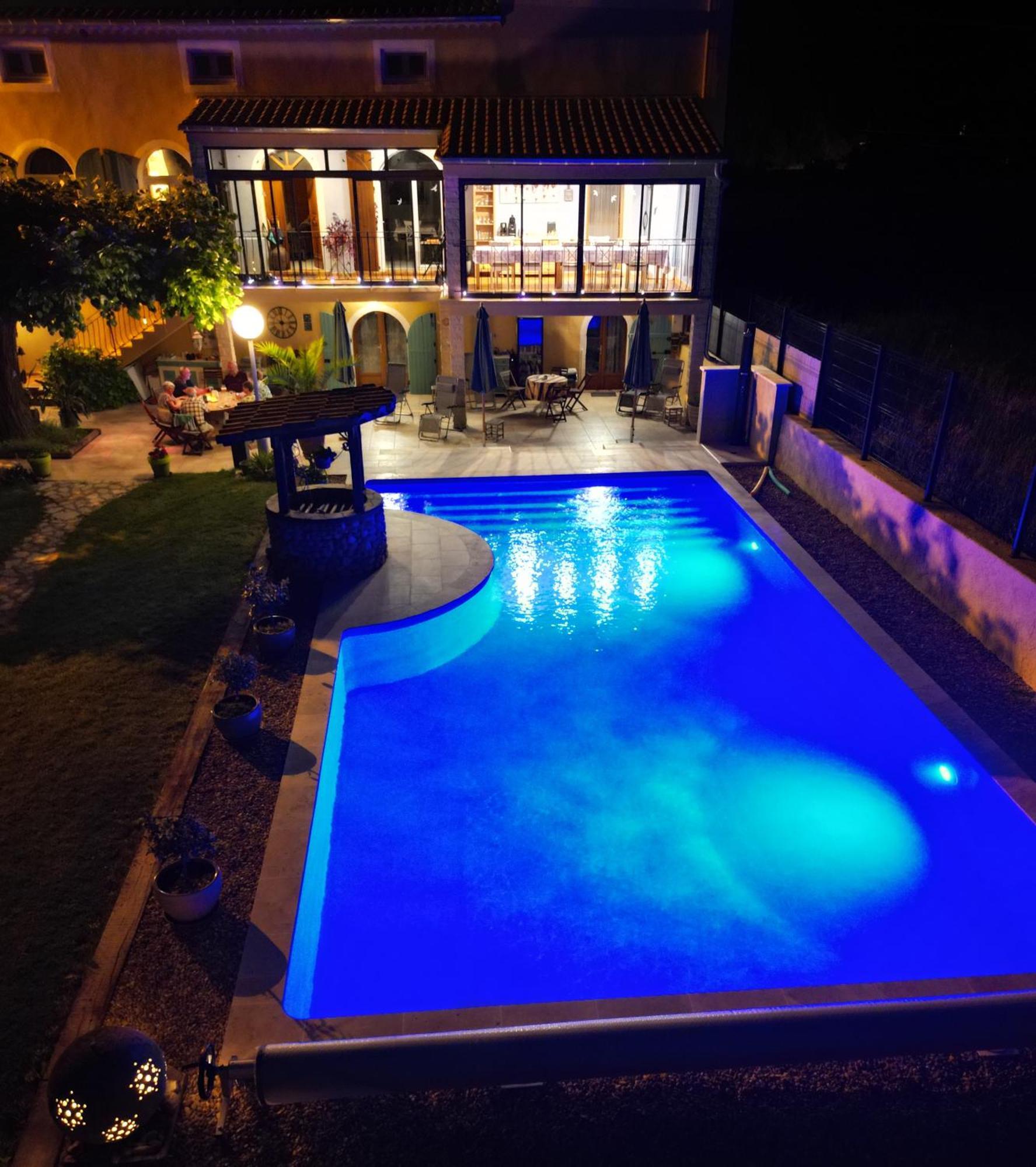 Au Grand Bonheur Bed & Breakfast Besseges Luaran gambar
