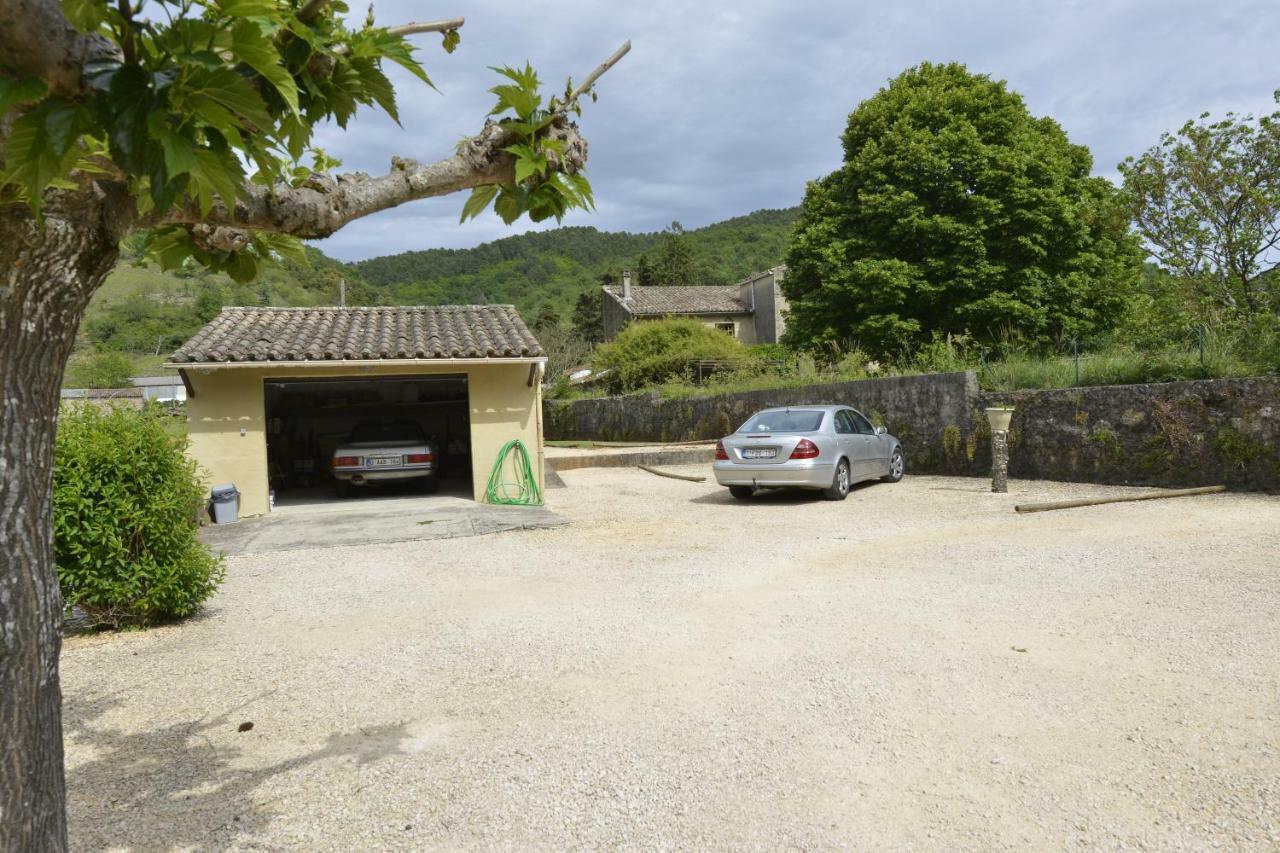 Au Grand Bonheur Bed & Breakfast Besseges Luaran gambar
